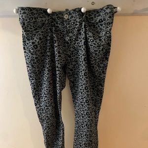 Men’s Cheetah Print Skinny Jeans 34x32